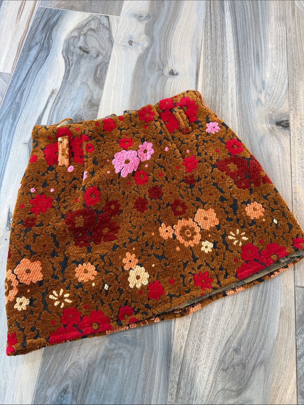 Kimchi blue Floral Bouclé Mini Skirt in Brown with Red & Pink Flowers